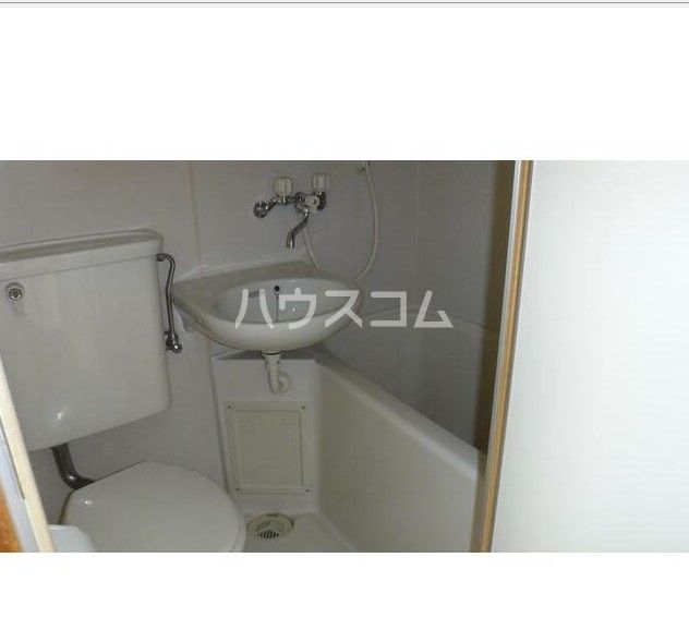 【狛江市元和泉のアパートのトイレ】