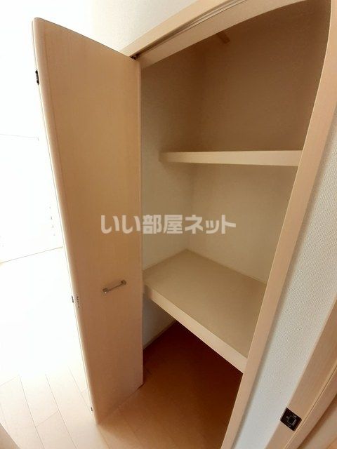 【新居浜市瀬戸町のアパートの収納】