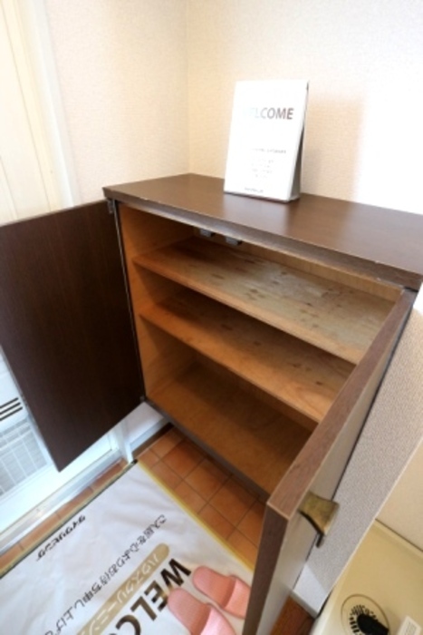 玄関　シューズボックス