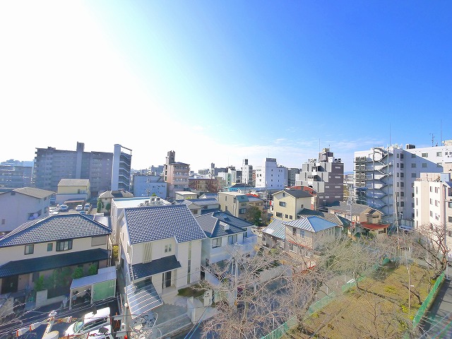 【奈良市三条町のマンションの眺望】