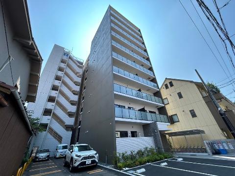 ＣＬＯＶＥＲ泉の建物外観