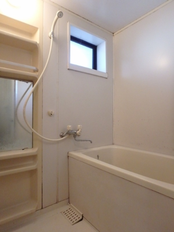 バス・シャワールーム　図面と現状に相違がある場合には現状を優先