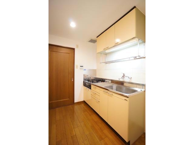 キッチン　2口ガスコンロ付き