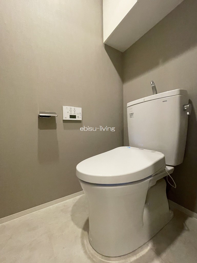 ＪＲ山手線 恵比寿駅 徒歩4分 13階建 築10年のトイレ写真