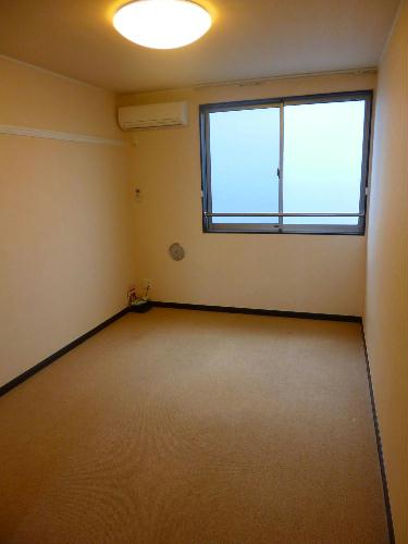 居室・リビング　2F居室。