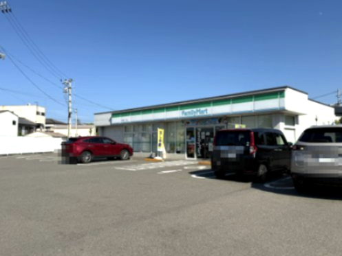 コンビニ　ファミリーマート 北島田町一丁目店（コンビニ）まで526m