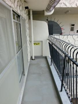 秀和南茨木レジデンス　バルコニー　ベランダ