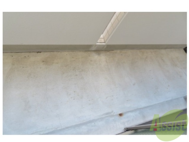 バルコニー　バルコニーは幅もしっかりあって洗濯物がはかどりそうですね。