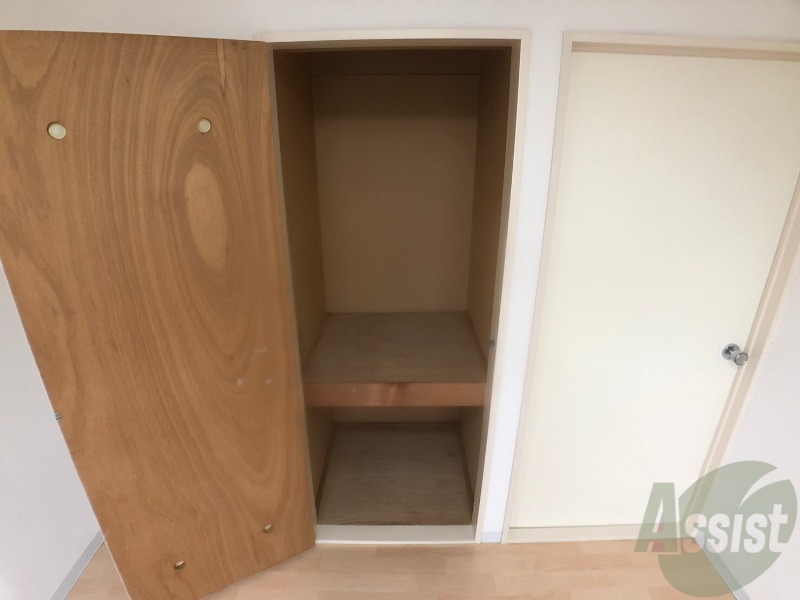 収納　寝室の収納です。部屋がすっきり片付きます。