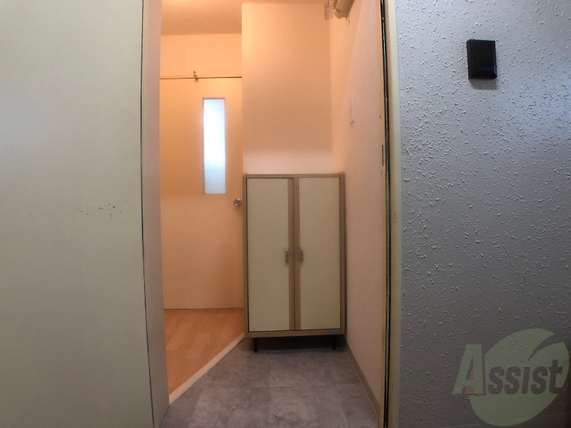 玄関　玄関の様子です。明るい印象ですね。気分もあがりそう。