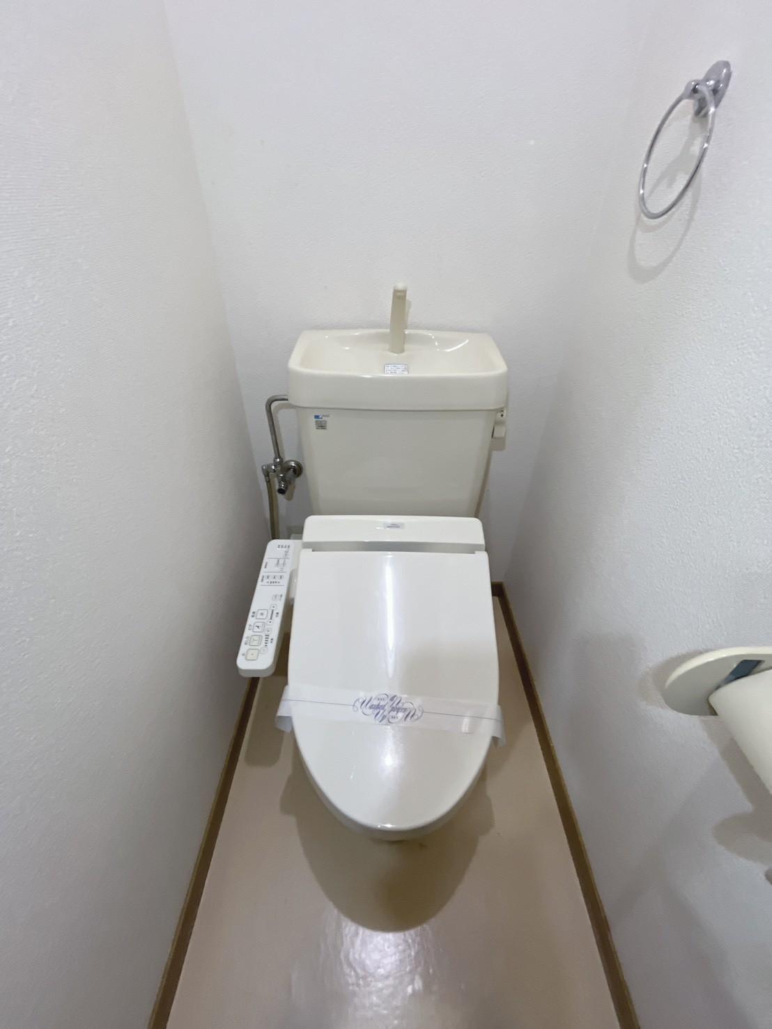 トイレ　ウォシュレット付☆