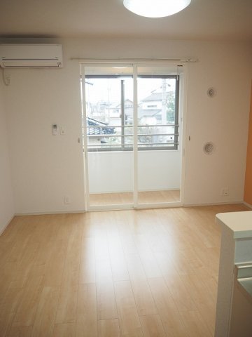 居室・リビング　ゆったり過ごせる居間です