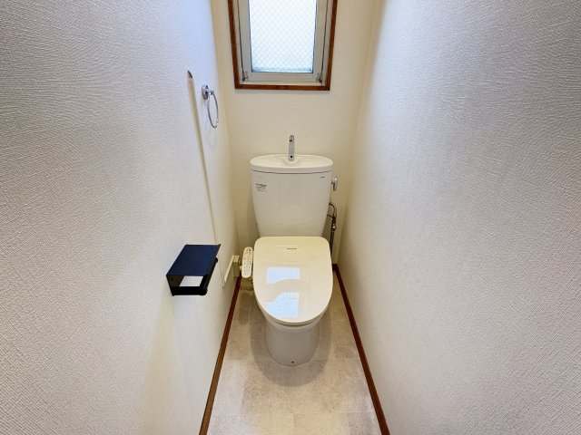 トイレ　写真はイメージです。 色仕様は現状優先となります