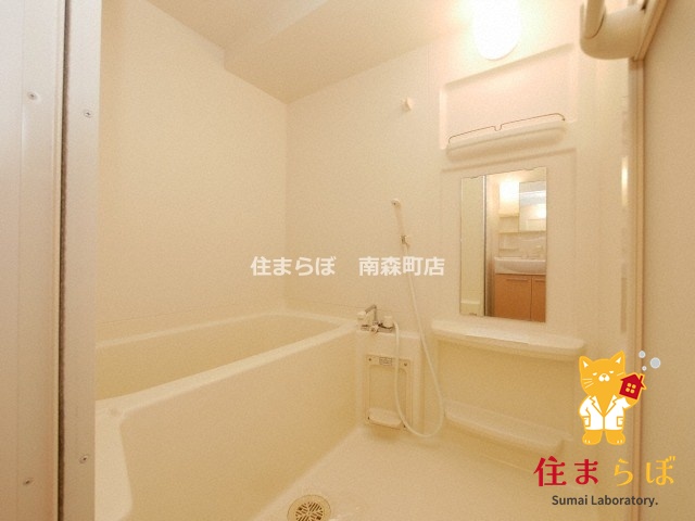 バス・シャワールーム　「見た目じゃなく、心に“しっくりくる”を大切に。」