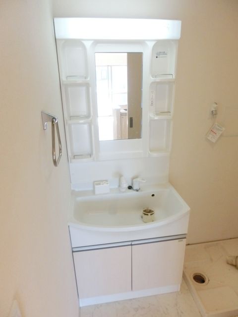 洗面設備　毎日使う独立洗面台付きです！