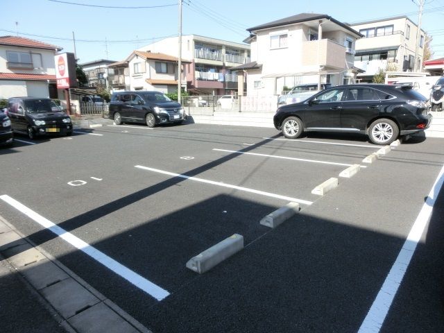 駐車場　敷地内の駐車場です。