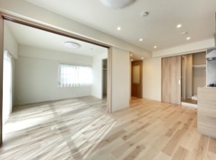 居室・リビング　居間