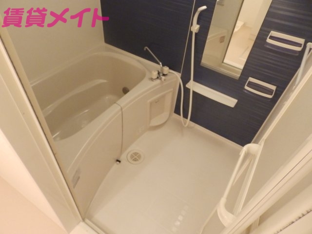 バス・シャワールーム　同タイプの画像です