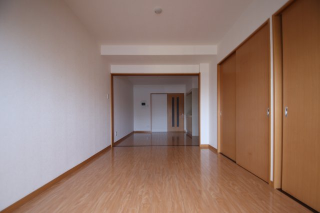 居室・リビング　※別号室の為、現況優先になります。