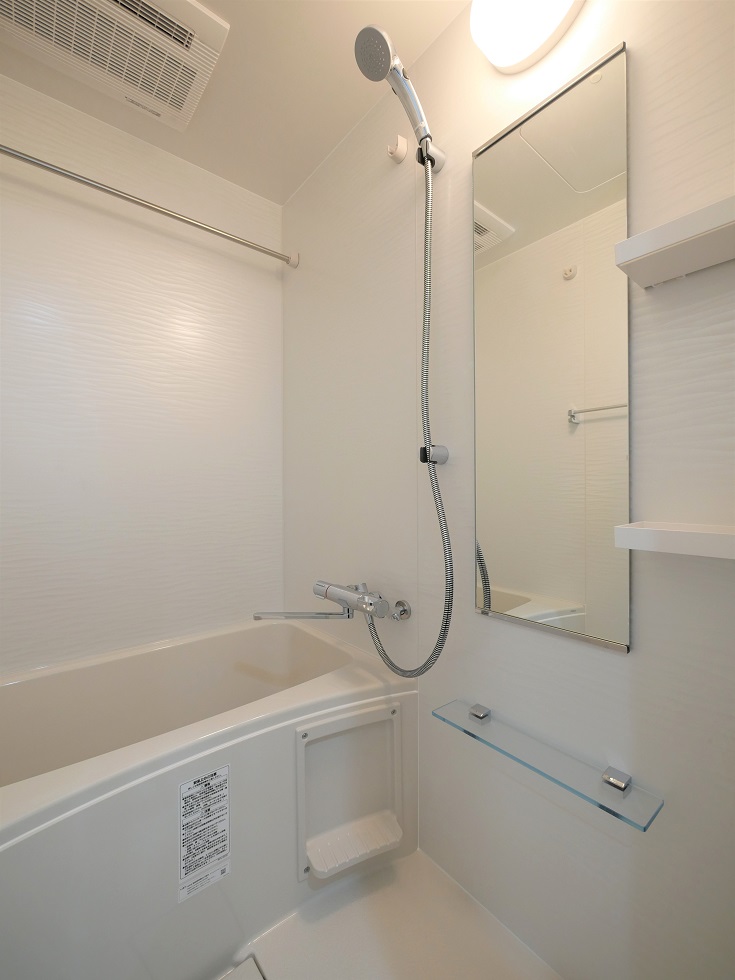 バス・シャワールーム　きれいな内装です