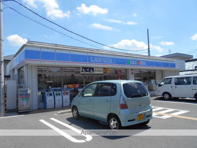 コンビニ　ローソン（コンビニ）まで656m