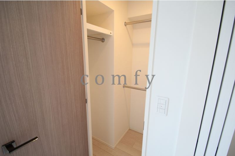 収納　ウォークインタイプのクローゼット