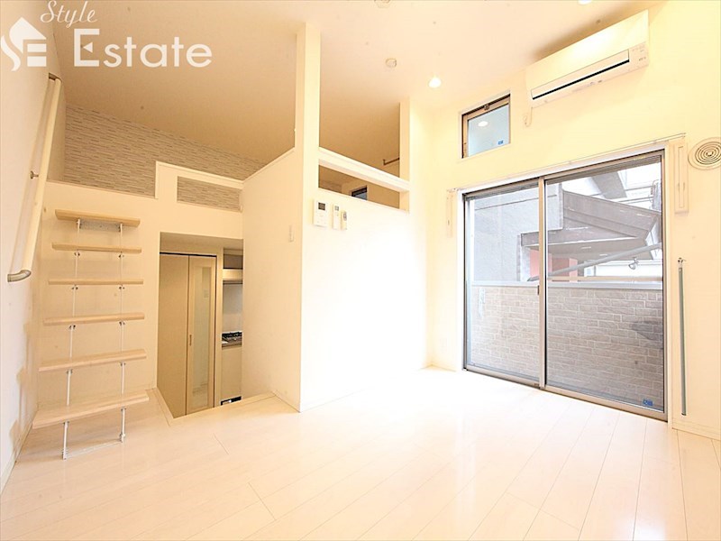 居室・リビング　内装