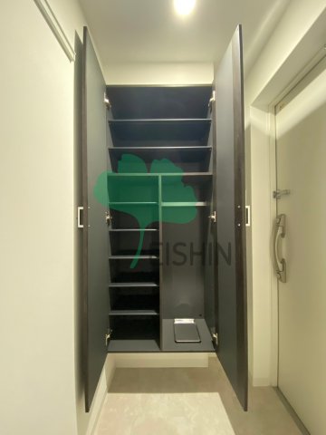 玄関　下駄箱もしっかりついてます！