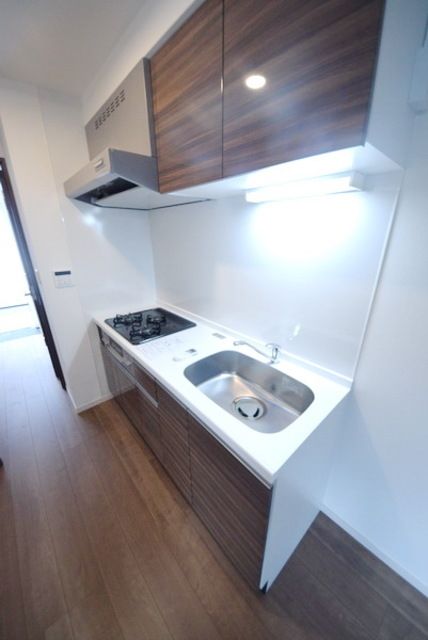 キッチン　★三口コンロのシステムキッチンです★