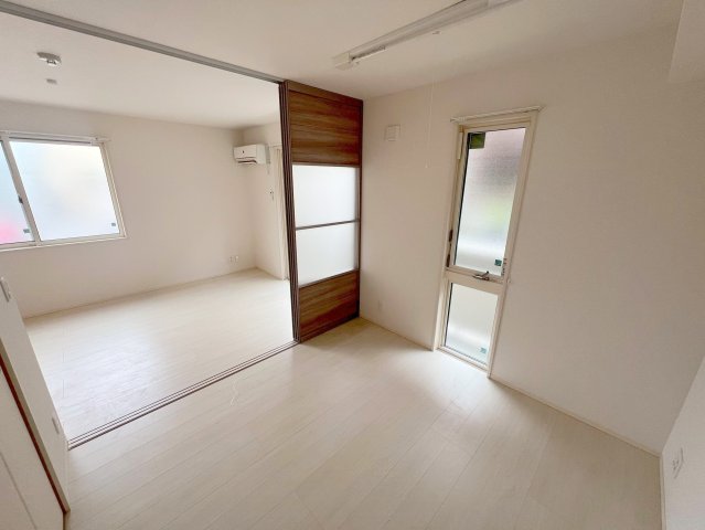 居室・リビング　とても風通しが良いです。快適な睡眠がとれそうですね。