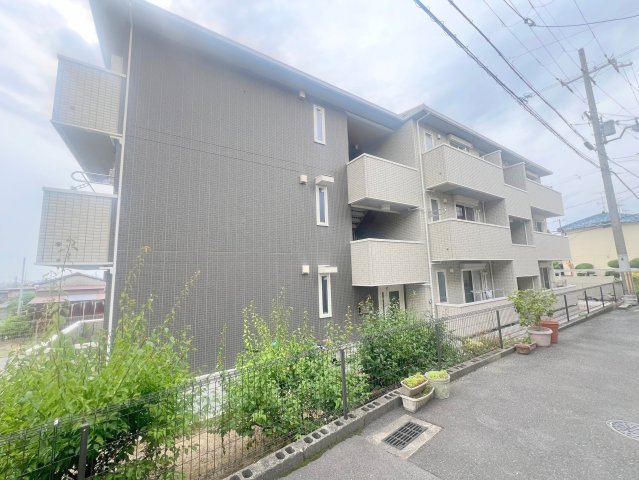 建物外観　綺麗な外観の素敵なお部屋があなたを待っています。