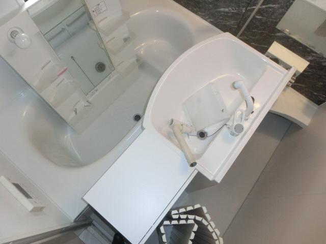 バス・シャワールーム　改装中