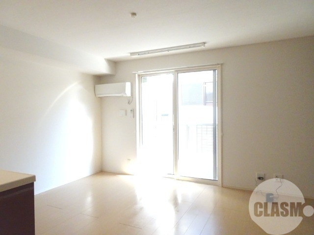 居室・リビング　広々と使えるお部屋です♪