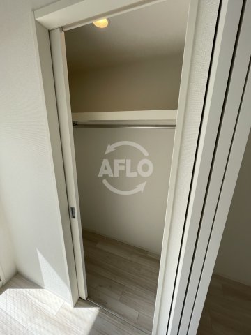 収納　セレニテ福島プリエ　ウォークインクローゼット