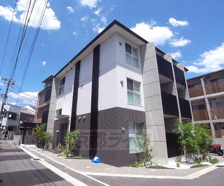 建物外観　２０１５年築、インターネット無料マンション登場！