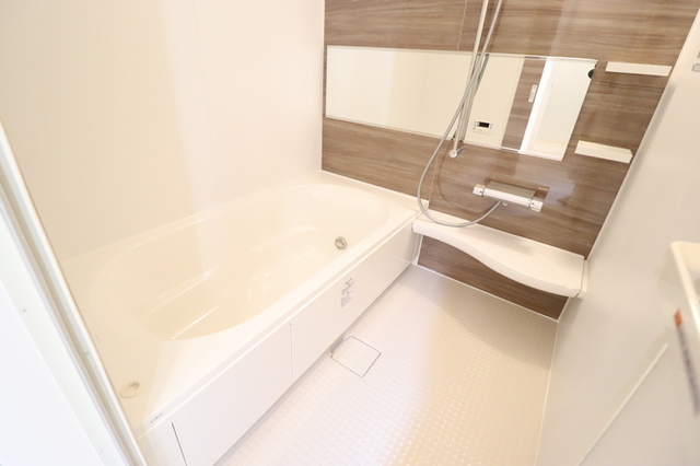 バス・シャワールーム　浴室