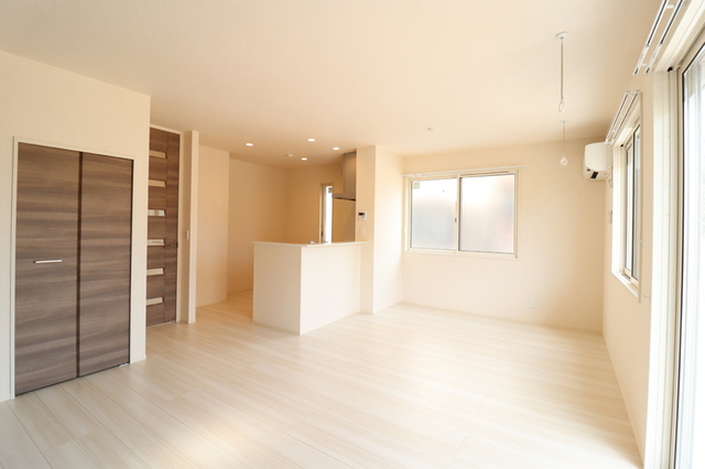 居室・リビング　リビング