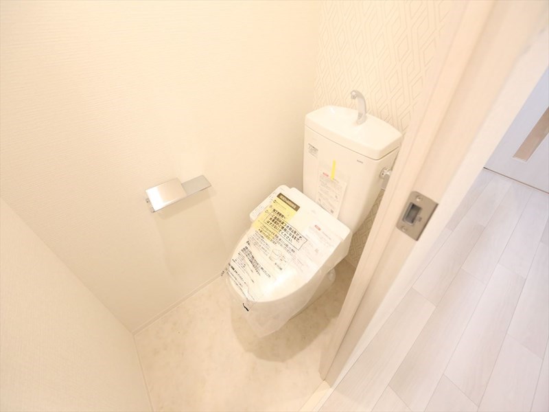 トイレ　温水洗浄暖房便座付トイレ