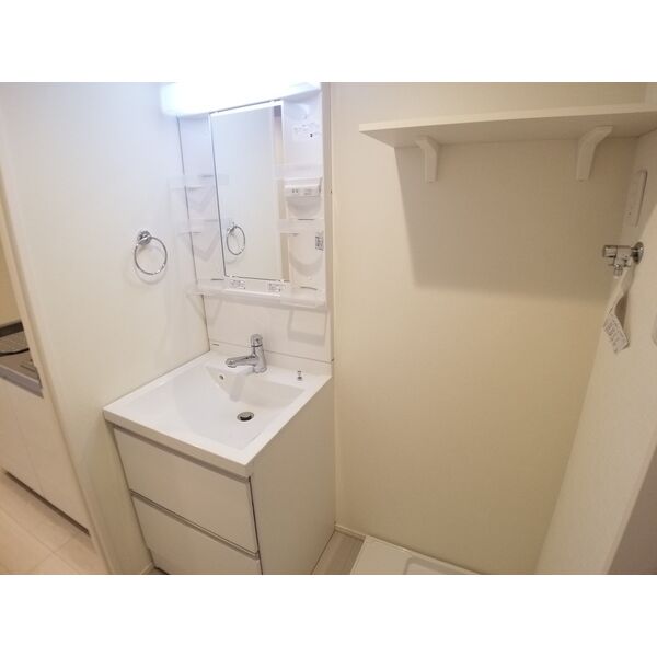 洗面設備　同シリーズ物件のモデルルームになります※現況優先
