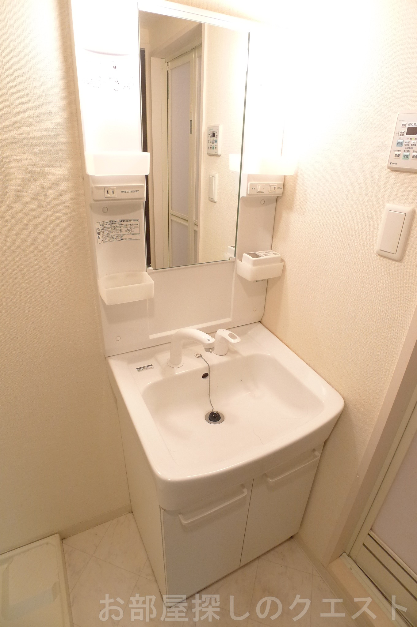 洗面設備　（写真は同仕様）