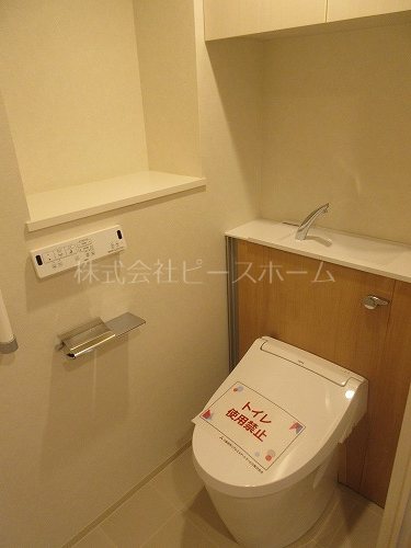 トイレ　※別号室参考写真