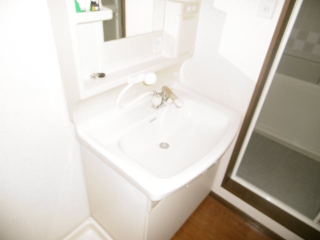 洗面設備　朝に便利なシャンプードレッサーです。