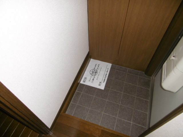 玄関　シューズボックス完備の玄関です。