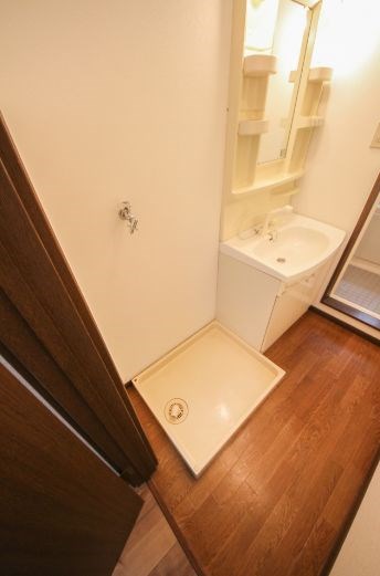 その他設備　室内洗濯機置場完備です。