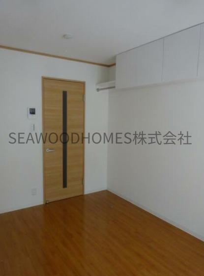 居室・リビング　お気に入り服を並べて。整理整頓が楽しくなる。