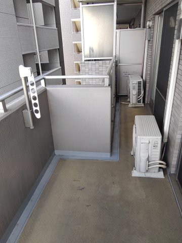 バルコニー　外からの目が気にならないバルコニーで洗濯物が干せます