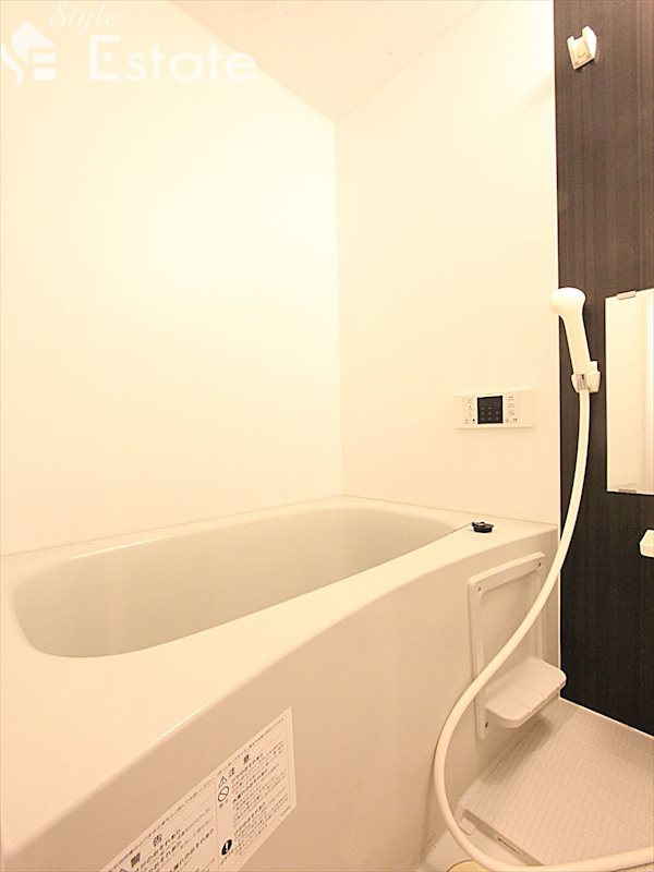 バス・シャワールーム　バスルーム