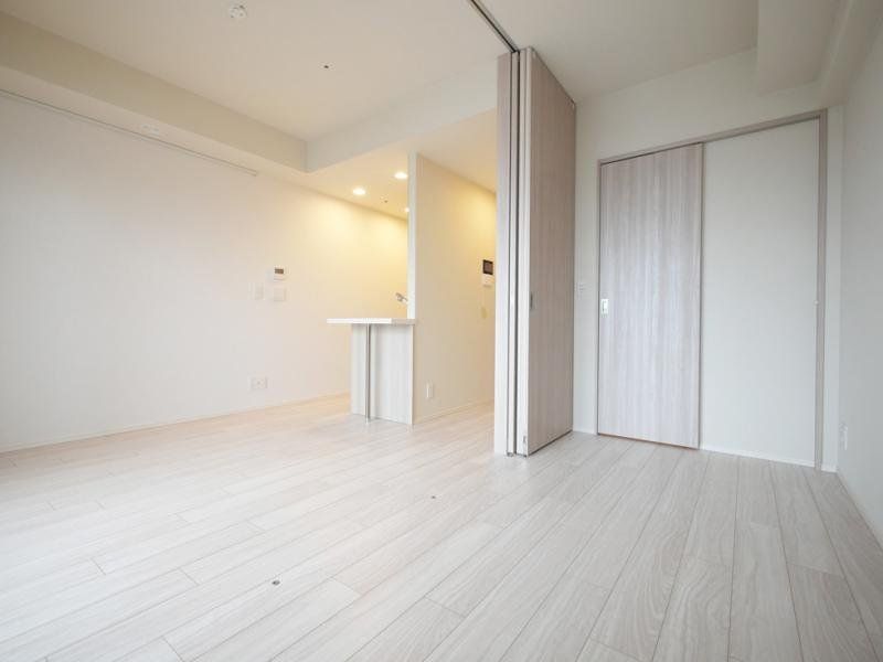 居室・リビング　室内