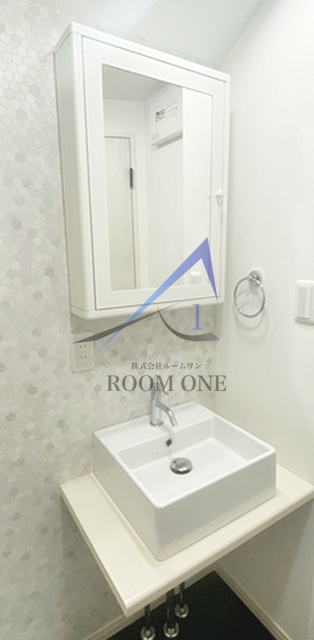 洗面設備　独立洗面台です。