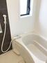 バス・シャワールーム　窓付きシステムバス
